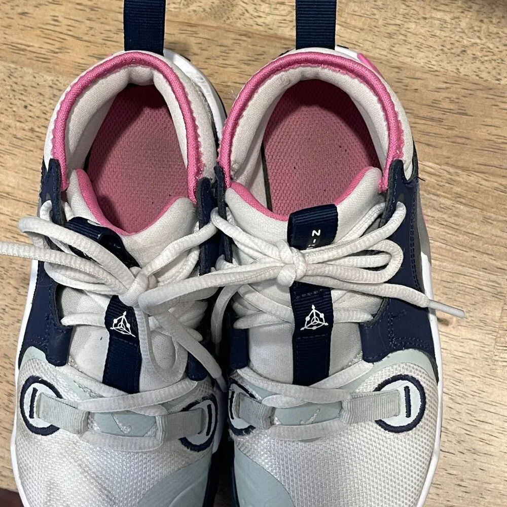 Nike Air Zoom Crossover 2 Kids Basketball Shoes Size 2Y White Navy Pink
